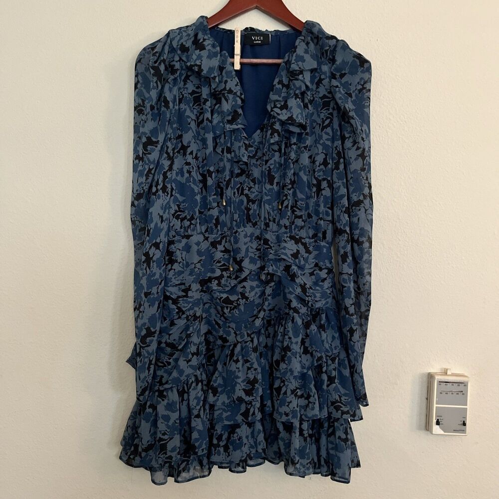 VICI Women Kandy Mini Dress SZ L Blue Floral Ruched Ruffle Chic Classy Casual